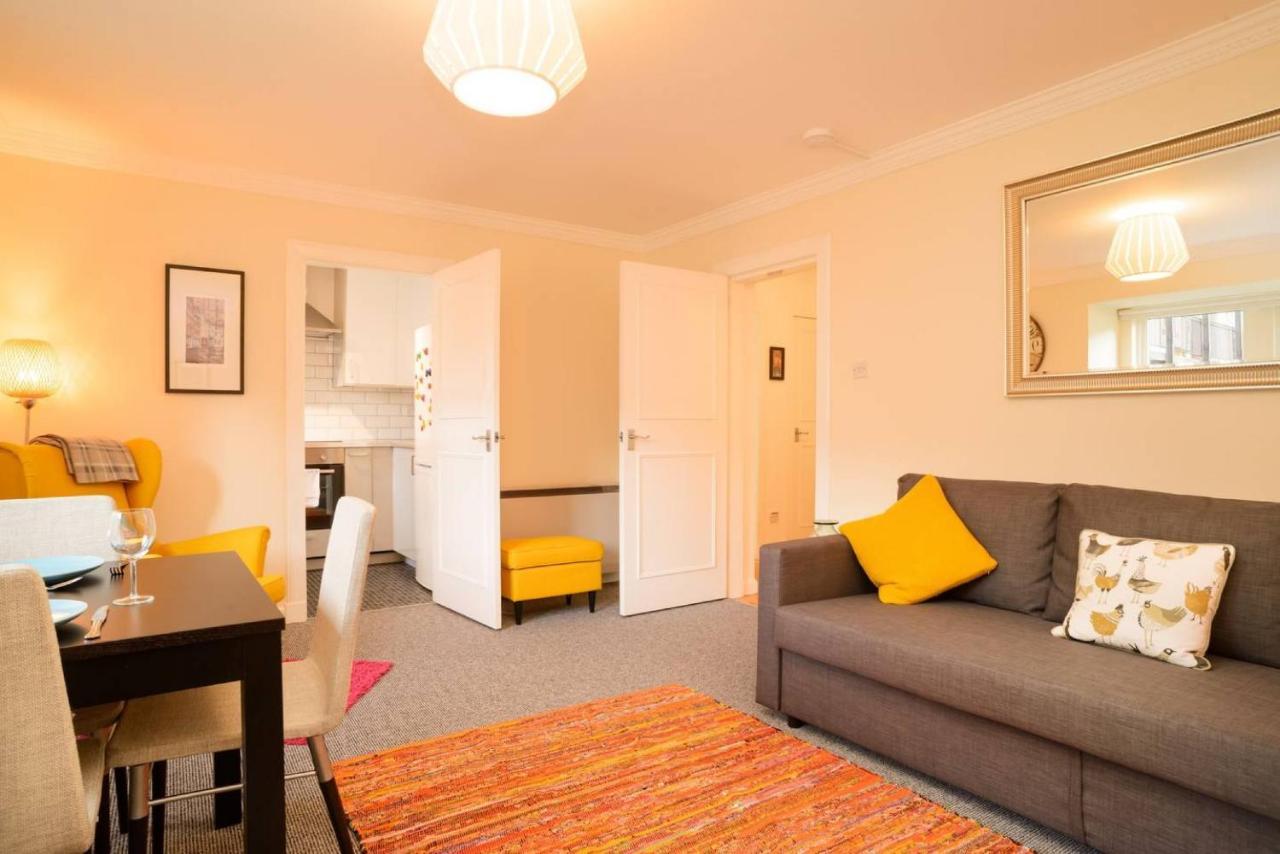 Altido Lovely Apartment For 4 With Free Parking เอดินบะระ ภายนอก รูปภาพ