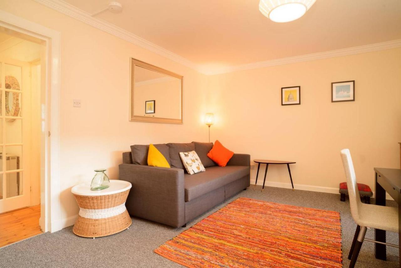 Altido Lovely Apartment For 4 With Free Parking เอดินบะระ ภายนอก รูปภาพ