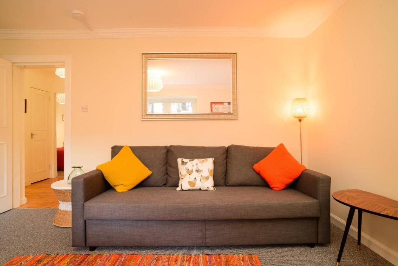 Altido Lovely Apartment For 4 With Free Parking เอดินบะระ ภายนอก รูปภาพ
